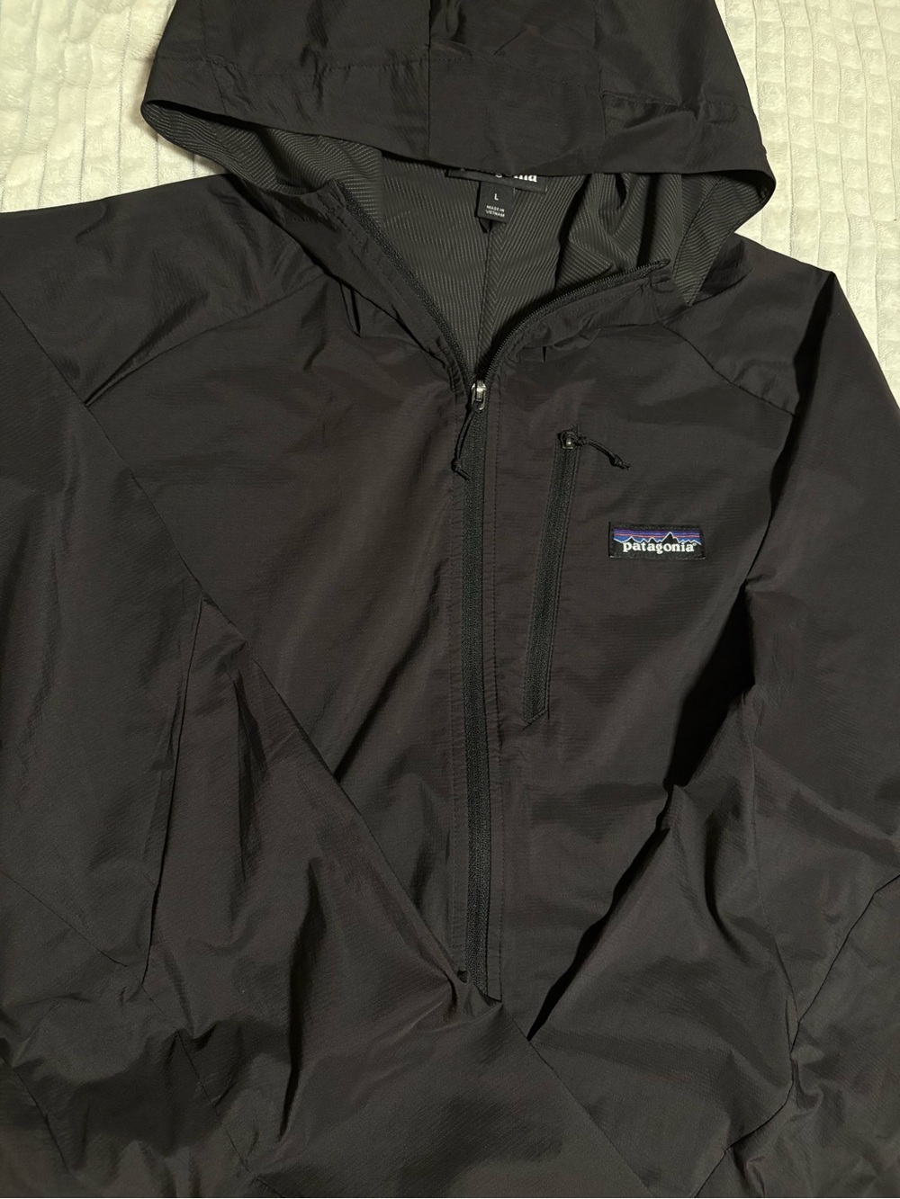 Patagonia Black Hooded Windbreaker Jacket - Men's Lightweight Shell